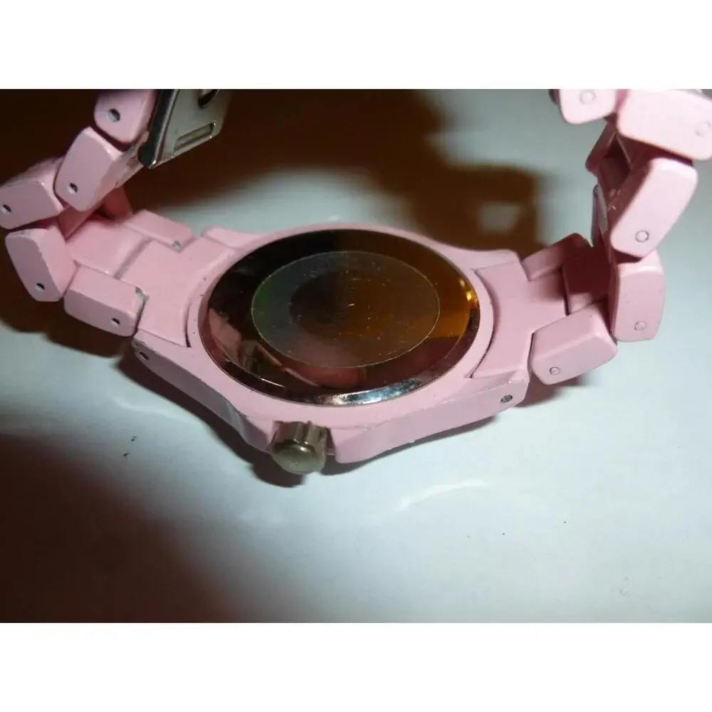 Geneva Pink Dial Crystal Accent Pink Round Case Metal Band‎ Watch